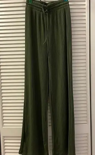 Stradivarius NWT  Wide Leg Pants