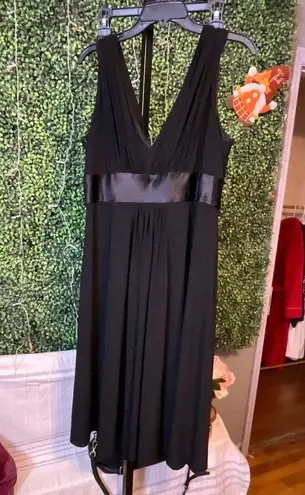 Jones Wear Black Plunge Neckline Maxi Sundress