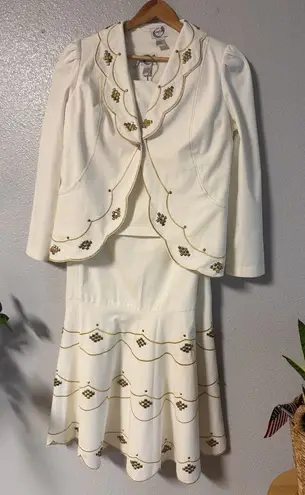 Odeliah Ivory Embroidered 3