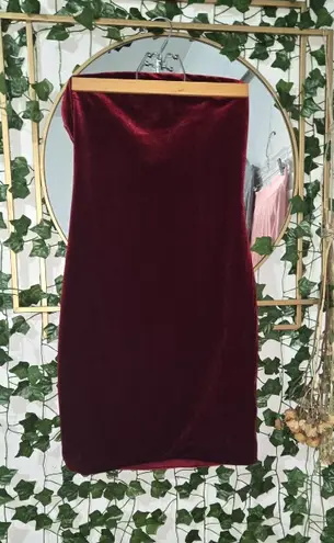 Miss Circle Velvet Dress