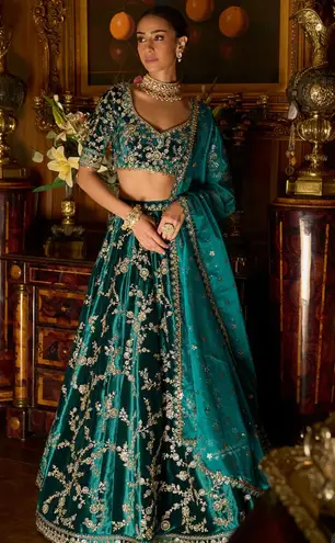 Lashkaraa Teal Lehenga with Dupatta Size none