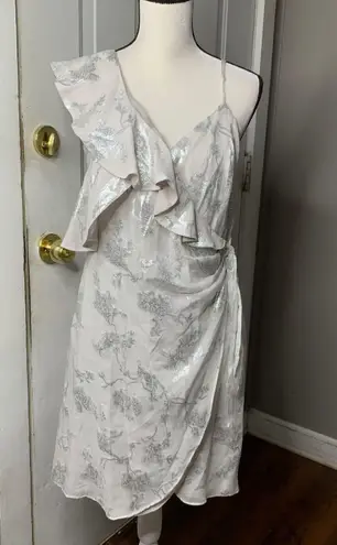 Bardot floral silver metallic flutter sleeves mini dress US 10 cocktail party