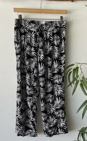 Saint Tropez West  Pants Women Small Black White Hawaiian Tropical Floral Cropped