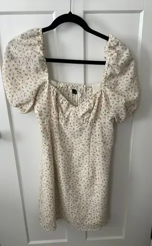 H&M Ditsy Floral Dress