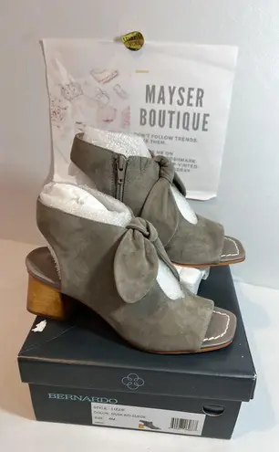 Bernardo Lizzie Dusk Kid Suede sandals #casual #classic #comfy #fall #stylish