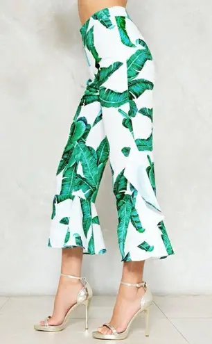 IVIVI | Tropical Foliage Print Cropped Ruffle Hem Pants Sz M Size M