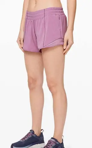 Lululemon Hotty Hot Shorts 4”