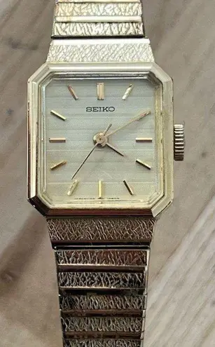 Seiko SGP Gold Plated Vintage Ladies Watch Mechanical Winding Gold Dial