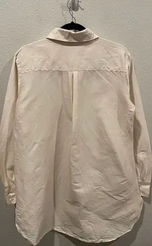 Neiman Marcus Ivory Silk Long Sleeve Button Down Shirt