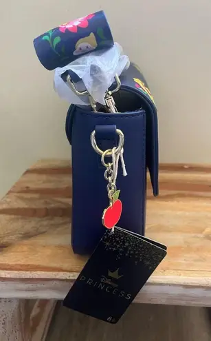 Lounge Fly Disney Snow White and the Seven Dwarves Folk Character Crossbody Bag