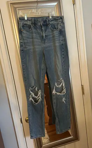 American Eagle Strigid mom jeans