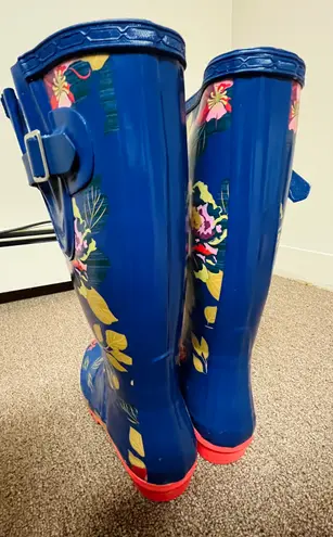Journee Collection Floral Print Tall Rubber Rain Boots Excellent condition Size 8.5 scroll for pics