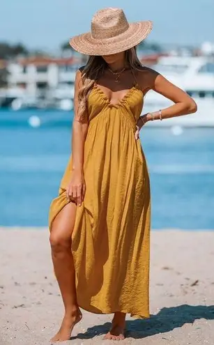 Cupshe Ruffled Halter Maxi Dress