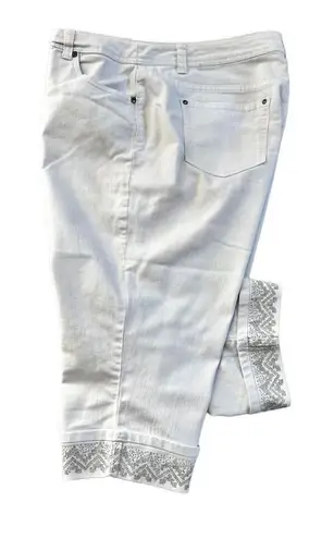 CJ BANKS Relaxed Stretch White Capri Crop Embellished Jean size 20W