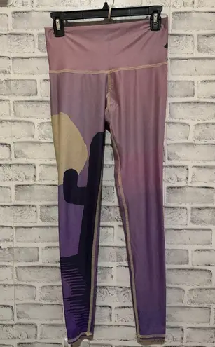 Teeki Desert cactus Sun purple print hot Pants Leggings Size Small ~NWOT USA Sm
