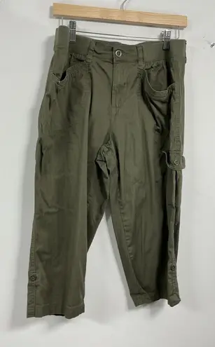 Womans Dash Capri Cargo Pants Cropped Medium Army Green