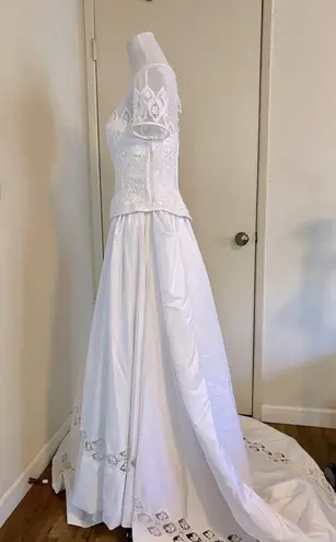 Wedding Dress Bridals White Wedding Dress with Long Train