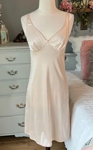 Vassarette Vintage Full Slip Romantic Nude Beige Womens 32 L  Satinessence