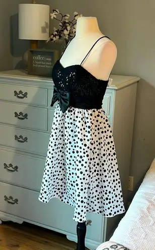 Blondie Nites Esther Ramirez Black Sequin Ruffle Lining White Polka Dot Womens 7