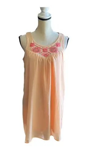 Pinklicious NWOT- stunning peach color chiffon dress, peach color attached slip