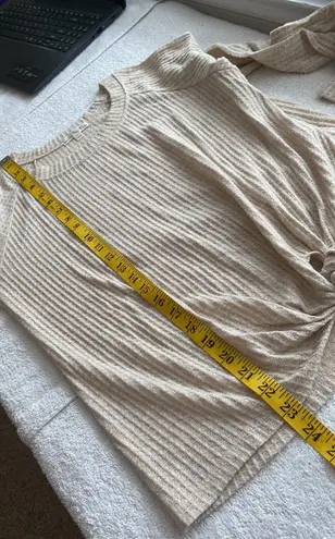 Nine Britton blouse pullover waffled material long sleeve tie at hip size small