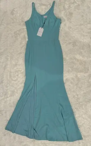 Dress the Population NWT  Iris maxi slit crepe gown tranquil blue sz M