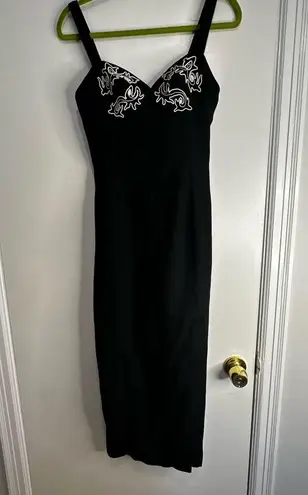 Sharagano of France XS Black Sheath Gown. Embroidered Bust. Low Slit.