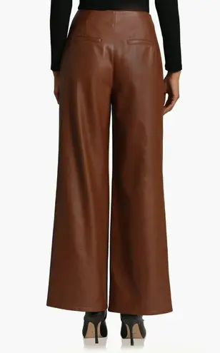 Avec Les Filles NWT Wide Leg Faux-Ever Leather™ Pleated Pants Small, SIENNA