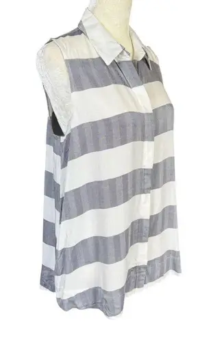 Cupid Blush By Anthropology Cupio Blush gray and white striped collared sleeveless button down shirt size M