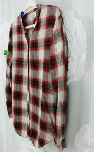 White Crow Womens Shirt Top Size Small Plaid Button Up Red Black Rounded Hem