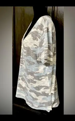 Cherish shades of gray camouflage shortsleeved blouse XL