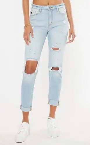 KanCan Greer Ultra High Rise Mom Jeans Women’s Size 11/29 Blue Light Wash Denim