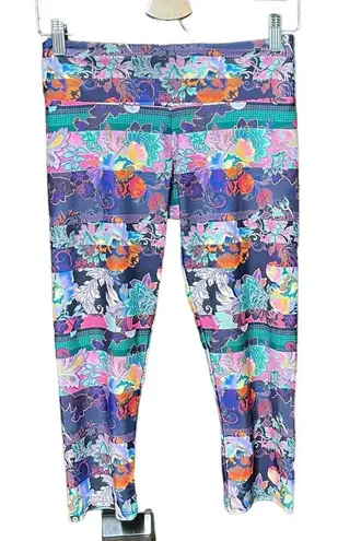 Onzie Bold Floral Print Stripe Cropped Leggings Size S/M