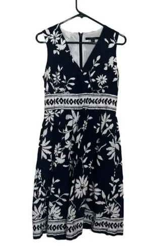 Chadwick's Chadwick’s 100% cotton floral v neck dress navy blue size 10
