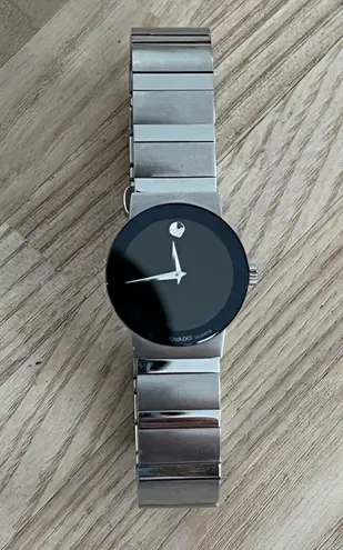 Movado Museum Sapphire Ladies Watch Stainless Bracelet Black Round Dial