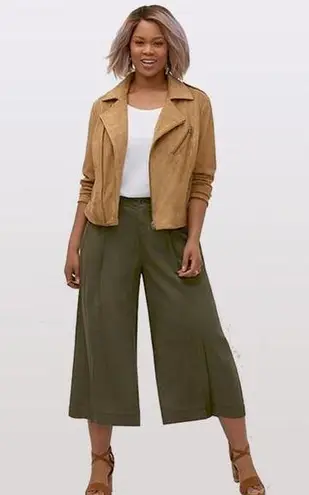 Lane Bryant NWT  Wide Leg Pants Pleated Wide Leg Crop Pants Olive Green Sz 18/20