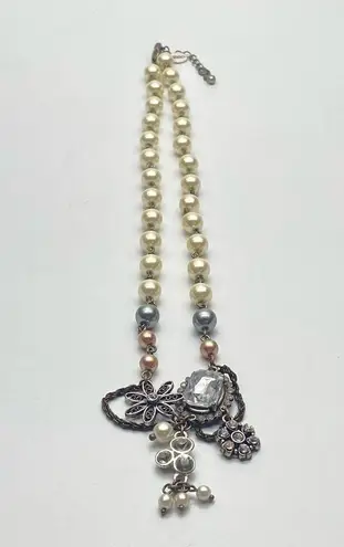 American Eagle  AEO Pearl Rhinestone Pendant Necklace