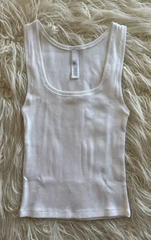 SKIMS Cotton Rib Tank Snow Size Small