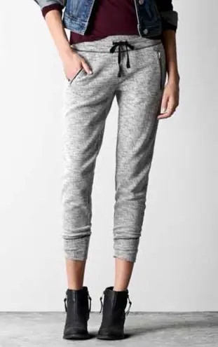 American Eagle ✨HP✨AEO Textured Zippered Jogger Pant✨