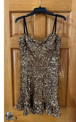 Dress the Population Gold Raina
Sleeveless Sequin Mini Dress sz XL 269$
(New)