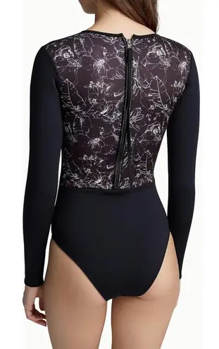 Akela NWT Ákela neoprene long sleeve swimsuit