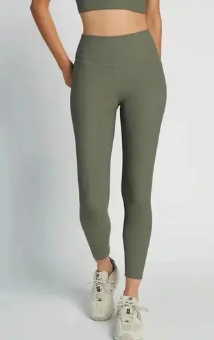 Wilo Base Ribbed Green 7/8 Length Leggings, Large