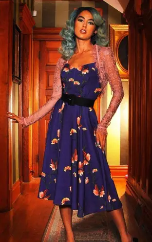 LAURA BYRNES for PINUP GIRL Clothing, Gothic lace bolero, size S, NWT Pink