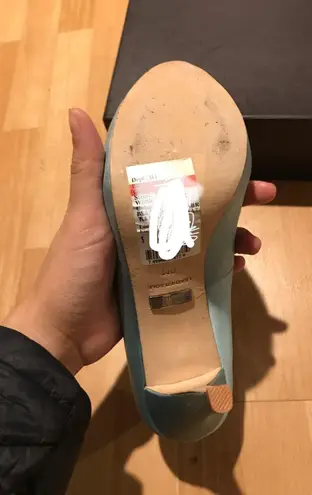 Badgley Mischka Pep toe Pumps Platform Satin Pin brooch Crystal embellished formal evening prom