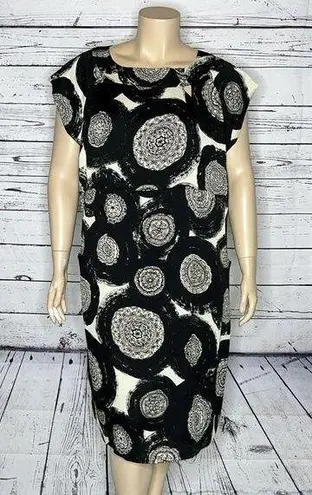 Avenue NWT Size 26 Black & Ivory Geometric Print Dress w/ Pockets