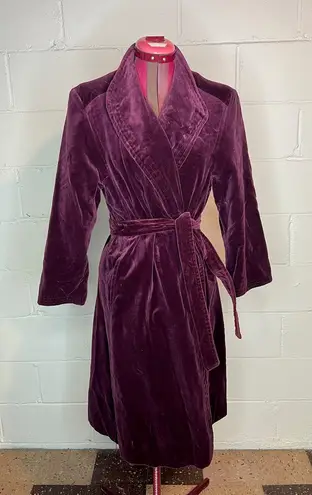 Velvet coat robe open front sash belt maroon wine 1970s Red