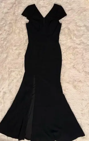 Dress the Population NWOT  dress Karla v neck trumpet gown black Small S