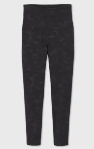 All In Motion Black Camo Premium 7/8 Leggings XS NWT