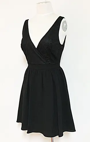 Low Cut Lace Black Formal Open Back Dress Size M