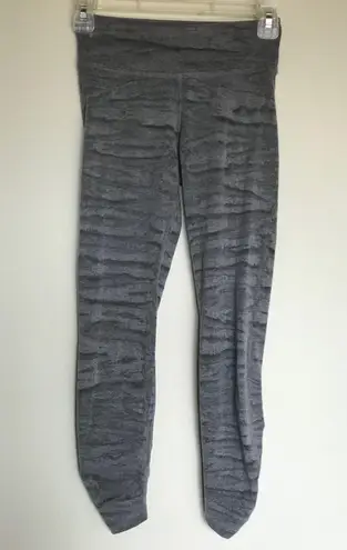 Beyond Yoga Surf Wash gray tie dye back gather leggings size XS extra small